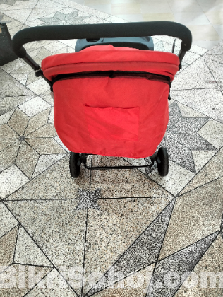 বেবি স্টোলার